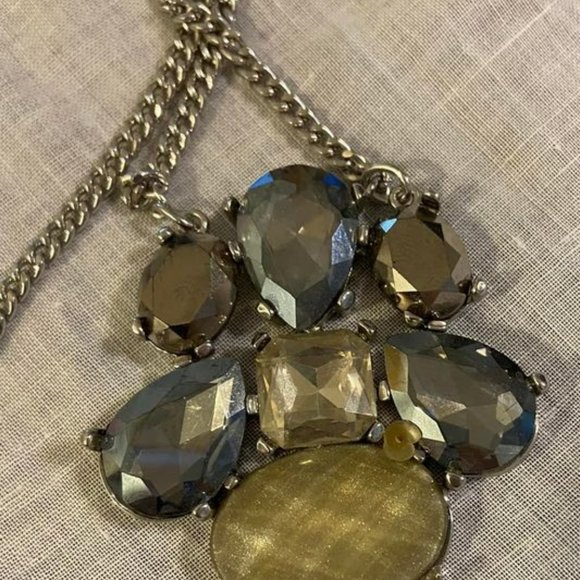 Lane Bryant - NWT - "Silver" Necklace w/Multi-Colored Stone Pendant - Picture 2 of 4